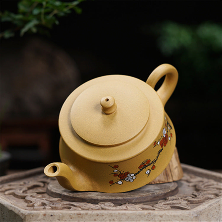 Handcrafted Curved Teapot from Yixing Original Ore Duan Clay - CnTeaDiary
