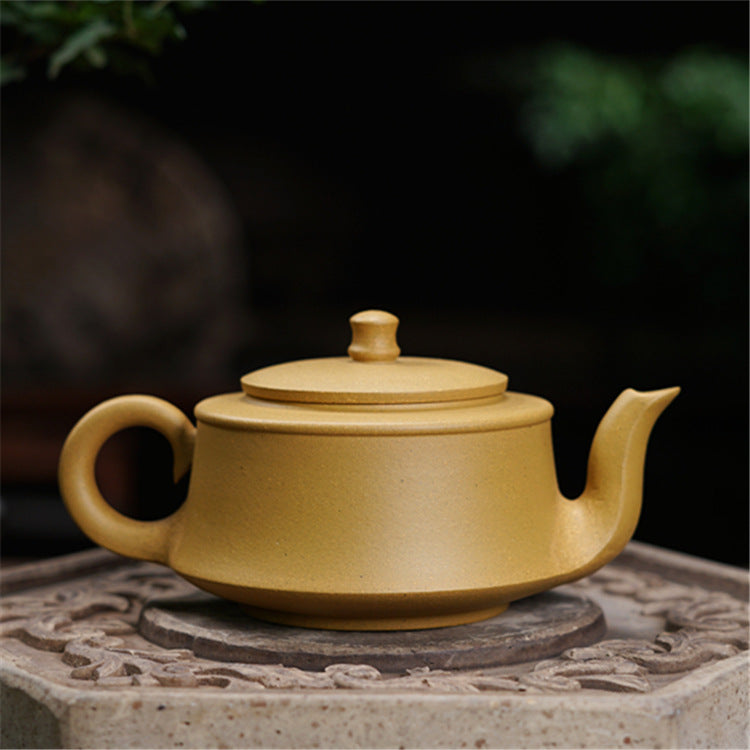 Handcrafted Curved Teapot from Yixing Original Ore Duan Clay - CnTeaDiary